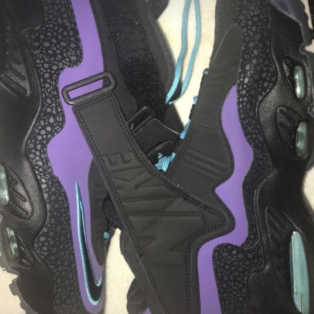 Basketball shoes